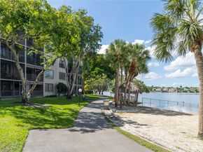 1101 Colony Point Cir 220, Pembroke Pines FL 33026
