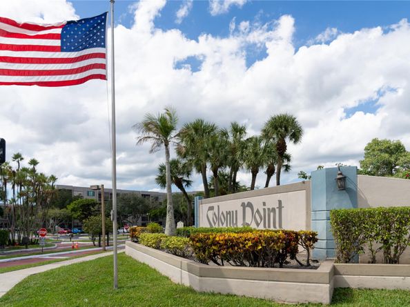 1101 Colony Point Cir 220, Pembroke Pines FL 33026