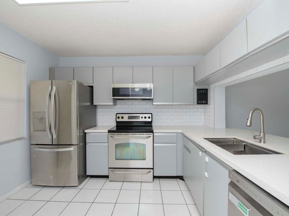4689 Lucerne Lakes E Boulevard E 106, Lake Worth FL 33467