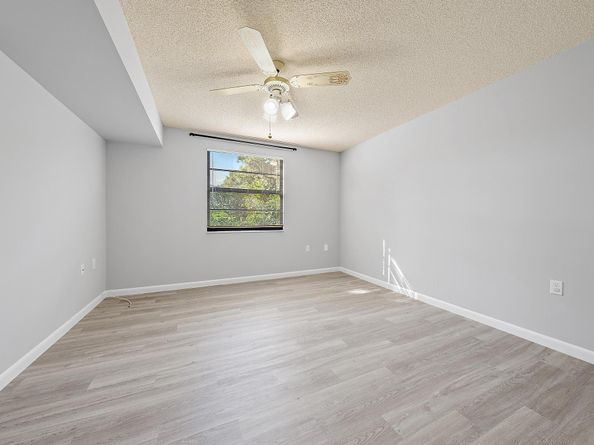 3515 Village Boulevard 102, West Palm Beach FL 33409