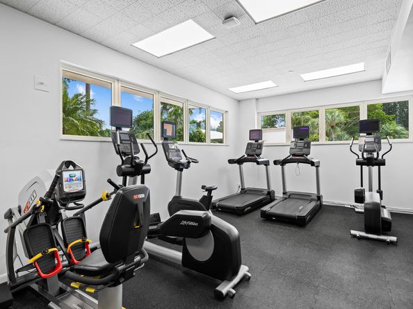 901 E Camino Real Drive 4d, Boca Raton FL 33432