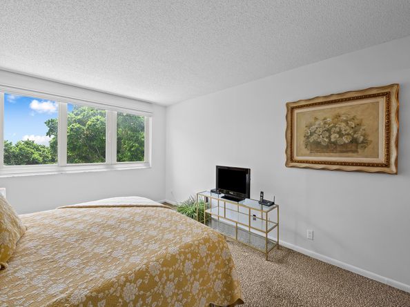 901 E Camino Real Drive 4d, Boca Raton FL 33432
