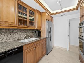 901 E Camino Real Drive 4d, Boca Raton FL 33432