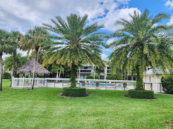 11863 Wimbledon Circle 416, Wellington FL 33414