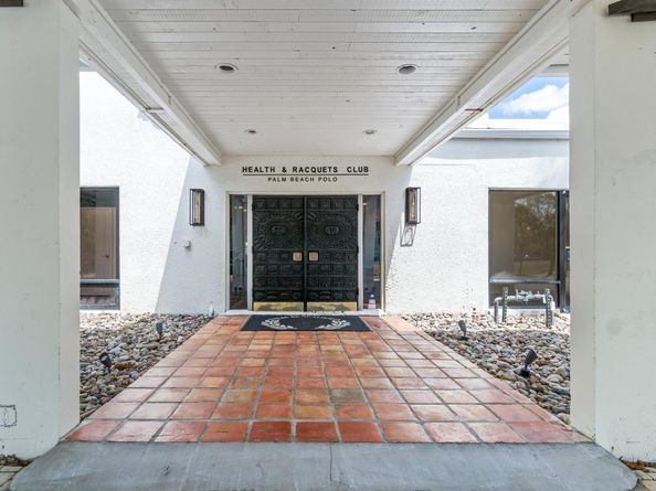 11863 Wimbledon Circle 416, Wellington FL 33414