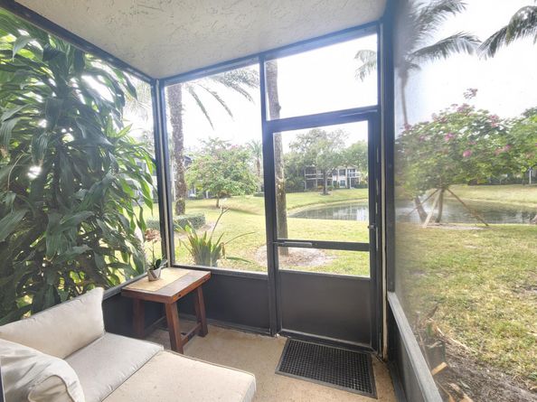 11863 Wimbledon Circle 416, Wellington FL 33414