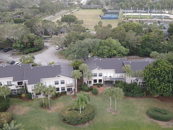 11863 Wimbledon Circle 416, Wellington FL 33414