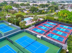 1107 Bahama Bnd E1, Coconut Creek FL 33066