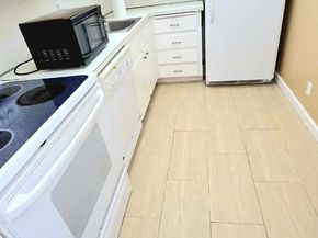 121 Golden Isles Dr 904, Hallandale Beach FL 33009