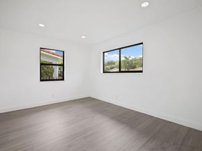 699 NE 40th St, Oakland Park FL 33334