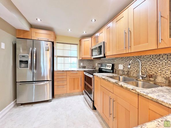 3510 Oaks Way 601, Pompano Beach FL 33069