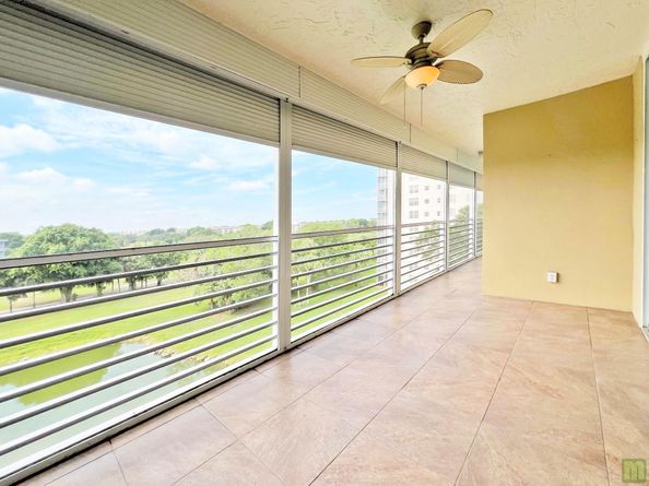 3510 Oaks Way 601, Pompano Beach FL 33069