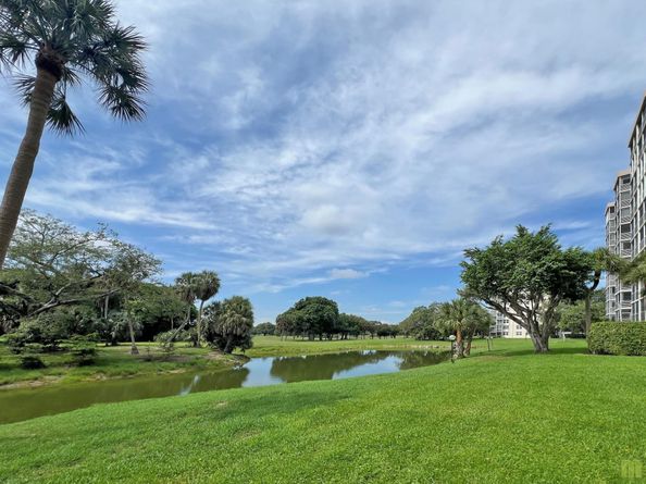 3510 Oaks Way 601, Pompano Beach FL 33069