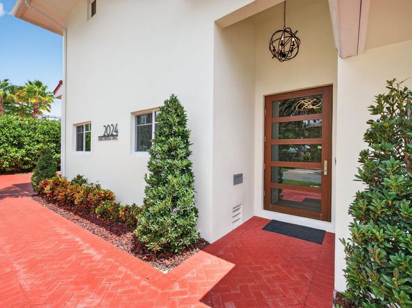 2024 Harbourview Drive, Fort Lauderdale FL 33316