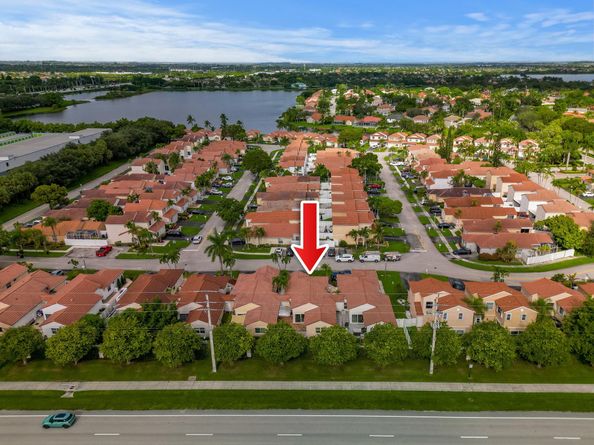 681 NW 172nd Ter, Pembroke Pines FL 33029