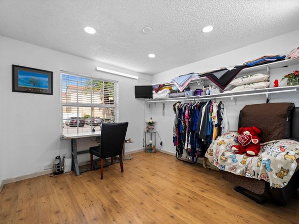 681 NW 172nd Ter, Pembroke Pines FL 33029