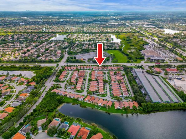 681 NW 172nd Ter, Pembroke Pines FL 33029