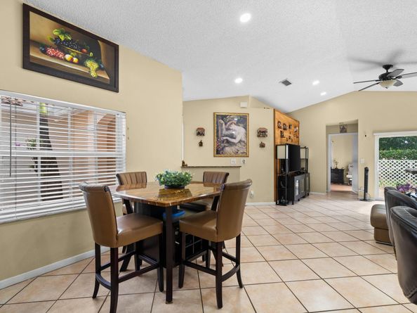 681 NW 172nd Ter, Pembroke Pines FL 33029