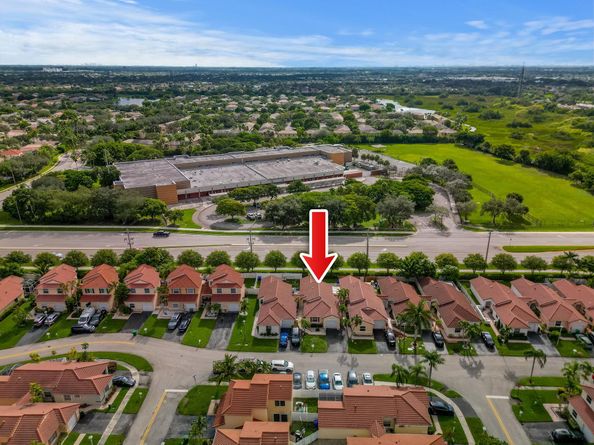 681 NW 172nd Ter, Pembroke Pines FL 33029
