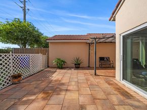 681 NW 172nd Ter, Pembroke Pines FL 33029