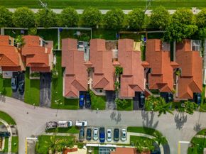 681 NW 172nd Ter, Pembroke Pines FL 33029