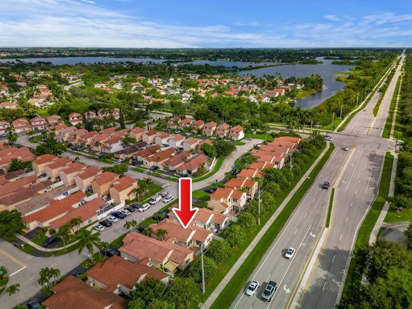 681 NW 172nd Ter, Pembroke Pines FL 33029