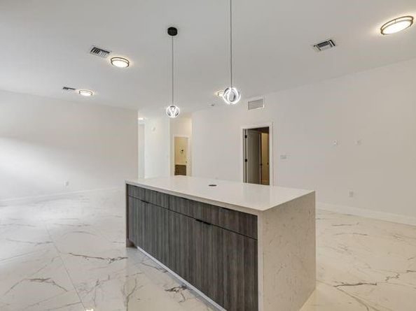 2861 NW 8th Ct, Fort Lauderdale FL 33311