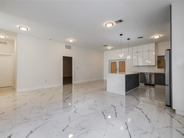 2861 NW 8th Ct, Fort Lauderdale FL 33311