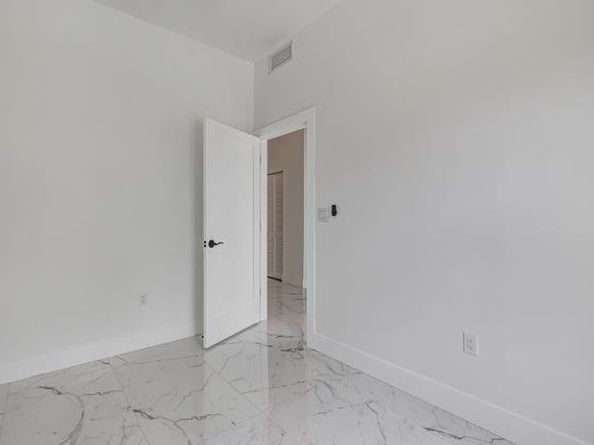 2861 NW 8th Ct, Fort Lauderdale FL 33311