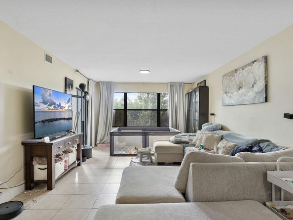 4705 Lucerne Lakes Blvd E 103, Lake Worth FL 33467