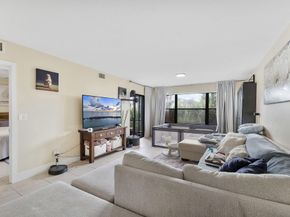 4705 Lucerne Lakes Blvd E 103, Lake Worth FL 33467
