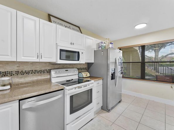 4705 Lucerne Lakes Blvd E 103, Lake Worth FL 33467