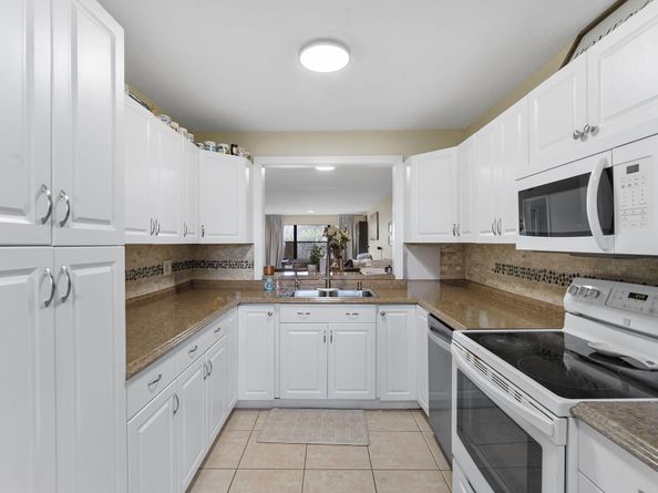 4705 Lucerne Lakes Blvd E 103, Lake Worth FL 33467