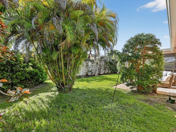 1739 NW 93rd Ter, Coral Springs FL 33071