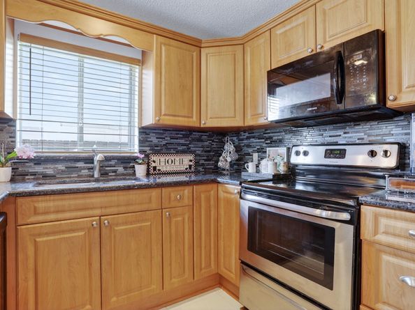 1739 NW 93rd Ter, Coral Springs FL 33071