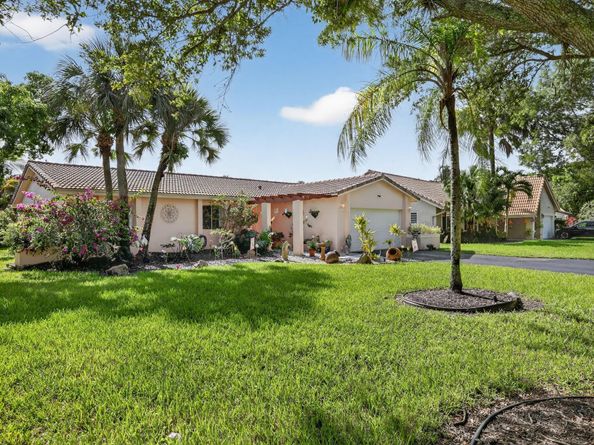 1739 NW 93rd Ter, Coral Springs FL 33071