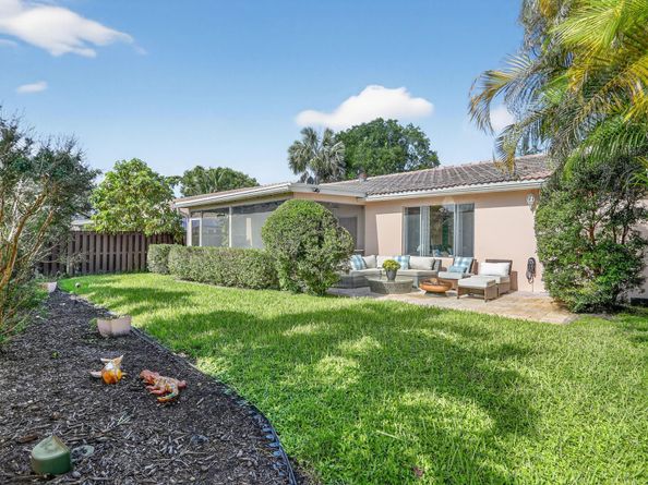 1739 NW 93rd Ter, Coral Springs FL 33071