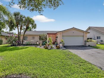 1739 NW 93rd Ter