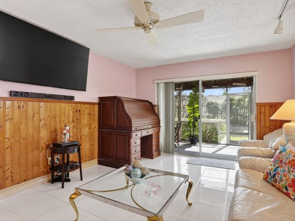 1739 NW 93rd Ter, Coral Springs FL 33071