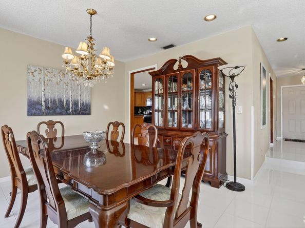 1739 NW 93rd Ter, Coral Springs FL 33071