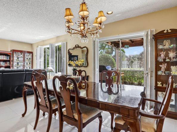 1739 NW 93rd Ter, Coral Springs FL 33071
