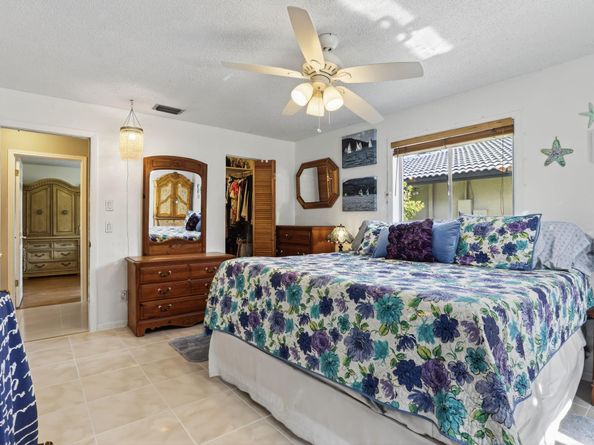 1739 NW 93rd Ter, Coral Springs FL 33071