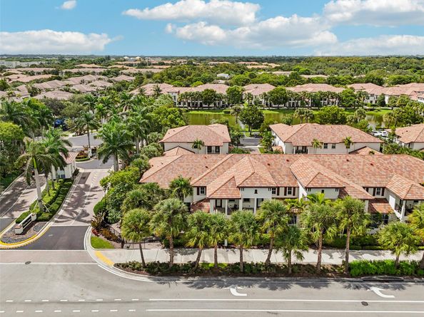 4714 Monarch Way, Coconut Creek FL 33073