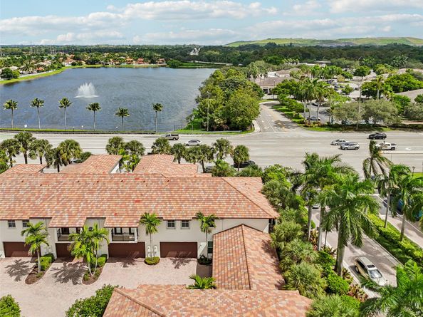 4714 Monarch Way, Coconut Creek FL 33073