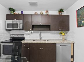 601 SW 5th Court, Hallandale Beach FL 33009