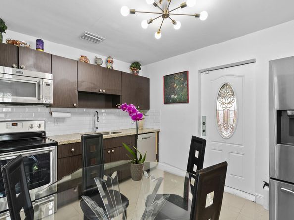 601 SW 5th Court, Hallandale Beach FL 33009