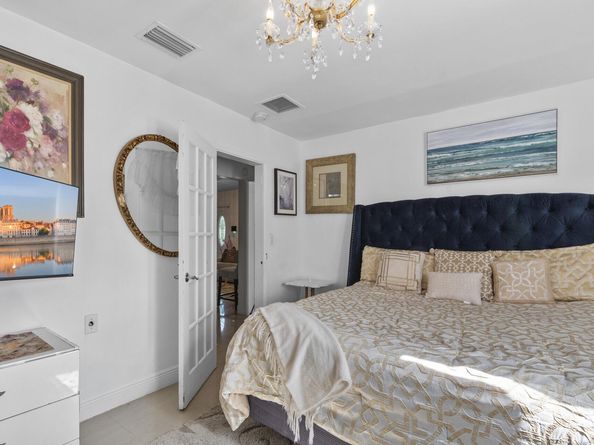601 SW 5th Court, Hallandale Beach FL 33009