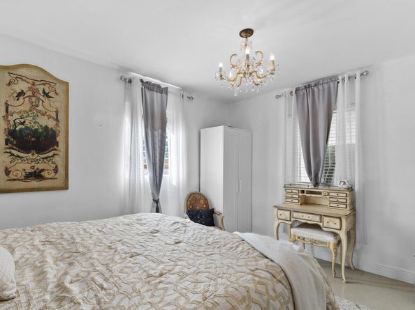 601 SW 5th Court, Hallandale Beach FL 33009