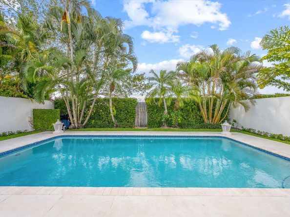 2443 Windsor Way Court, Wellington FL 33414