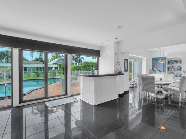5310 Mango Circle, Tamarac FL 33319